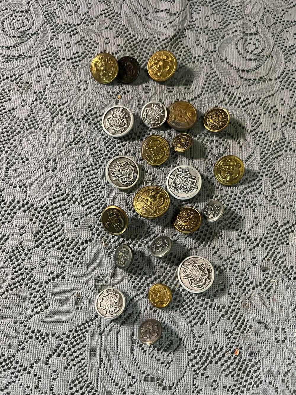 Vintage Metal Blazer Buttons Lot 22 Crest Heraldic Coat of Arms Gold Silver Tone